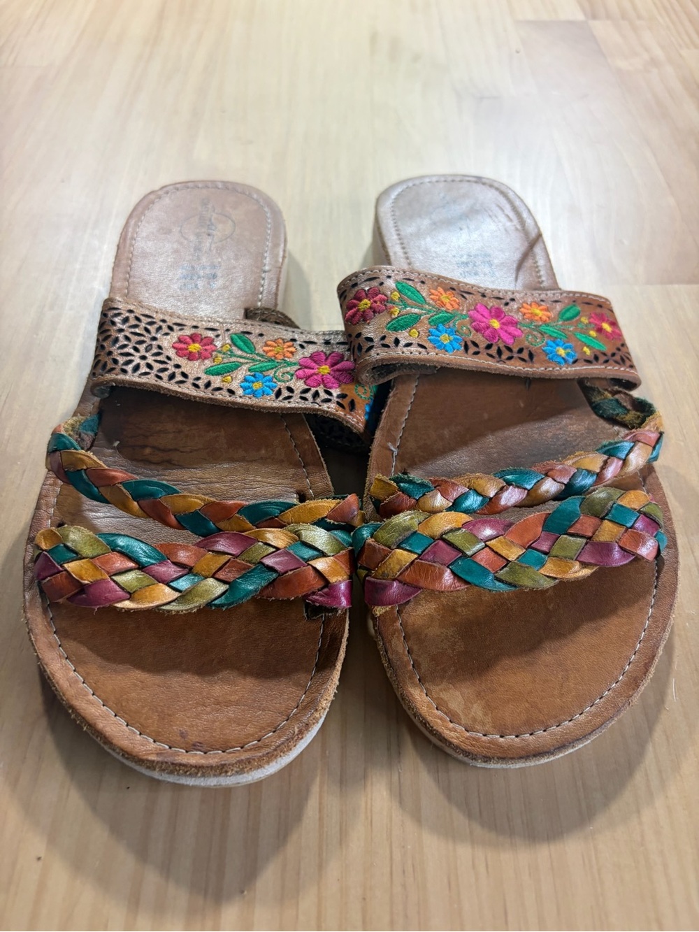 Brown Leather Slide Sandals with Multicolor Braided Straps A5